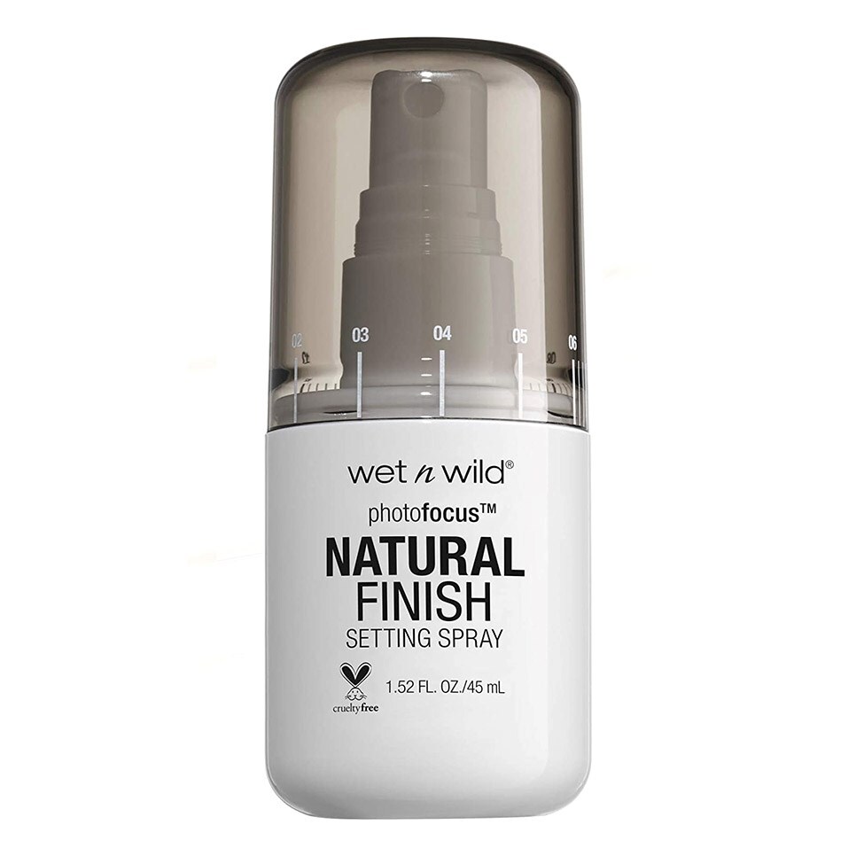 natural finish setting spray dewy makeup spray hydrating setting spray long-lasting makeup spray cruelty-free setting spray