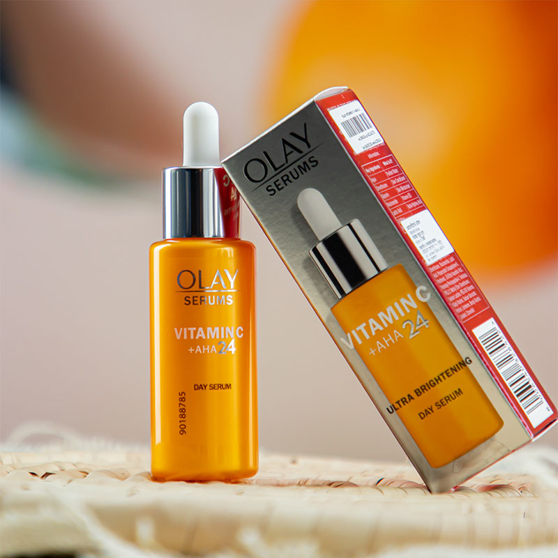 Olay Vitamin C Serum AHA 24 Brightening Serum Niacinamide Day Serum Skin Tone Corrector Hydrating Face Serum Radiant Skin Serum Lightweight Facial Serum